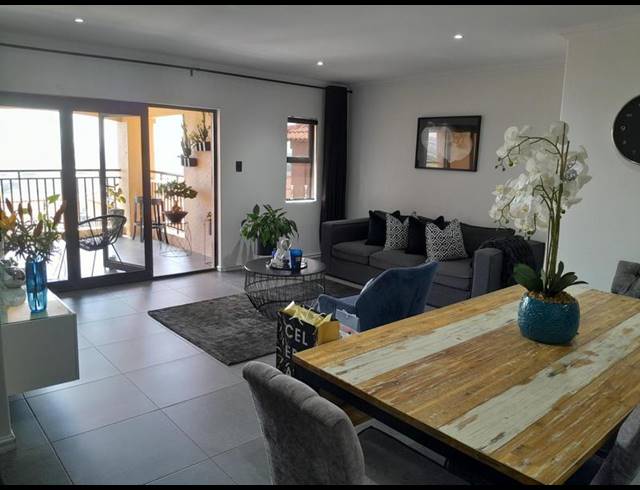 3 BEDROOM TOWNHOUSE FOR SALE IN SUNNYROCK